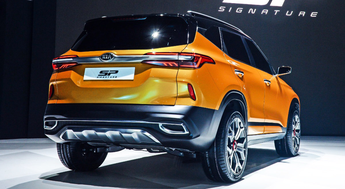 Новый КИА KX3 - вид сзади