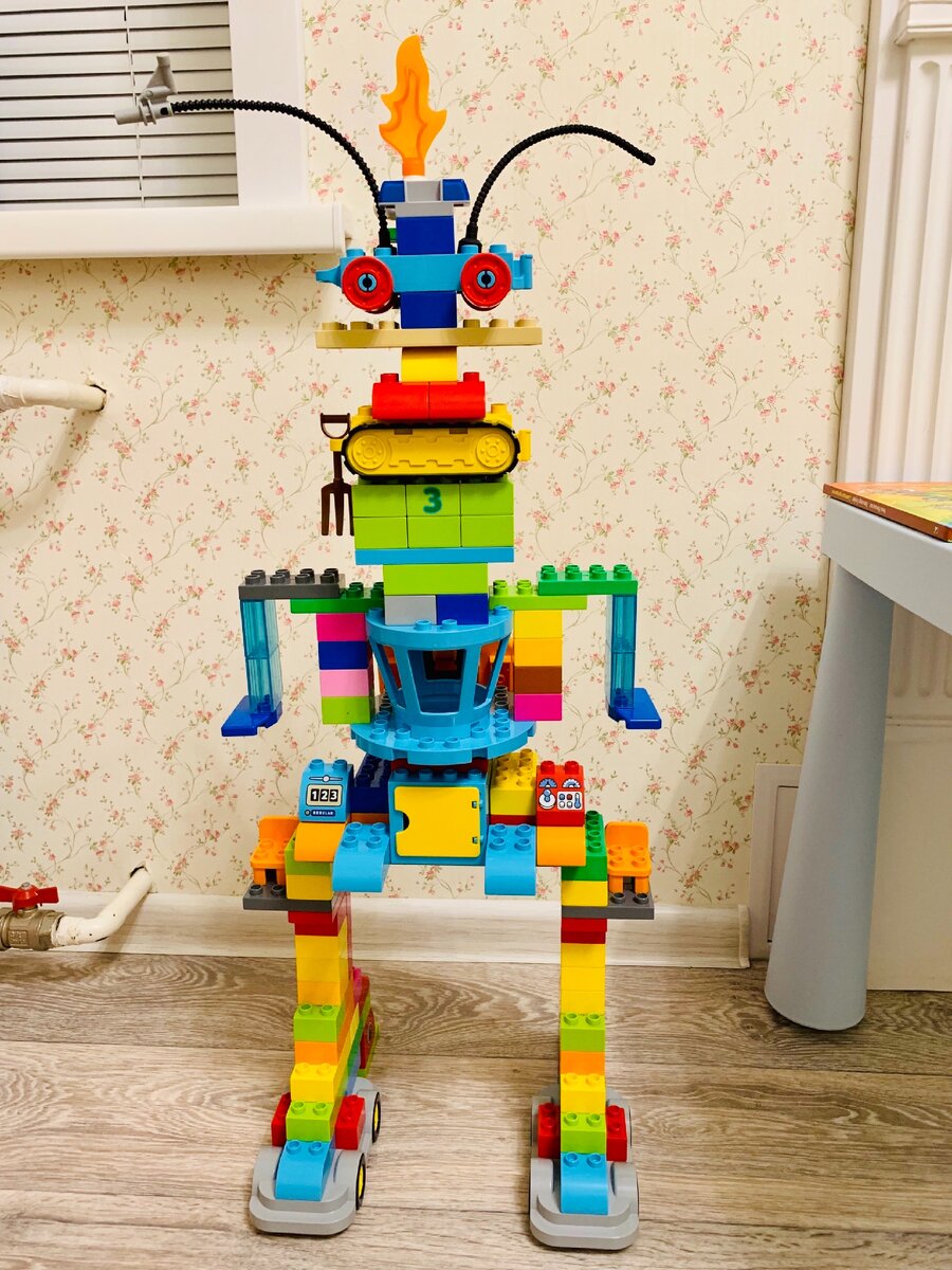 Лего -робот