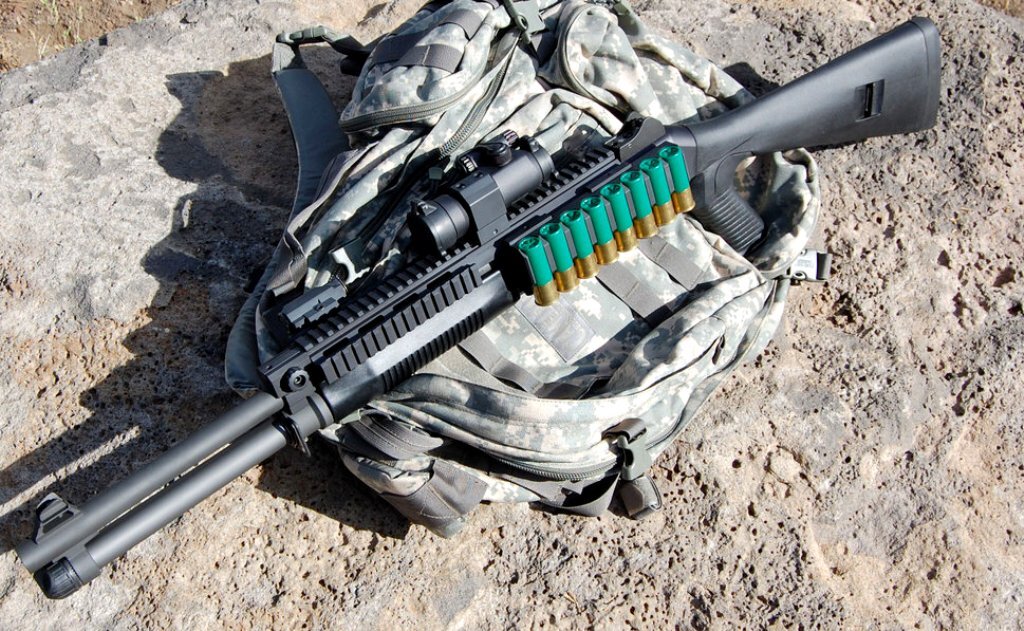 Самозарядное полуавтоматическое ружье - Benelli M4 Super 90