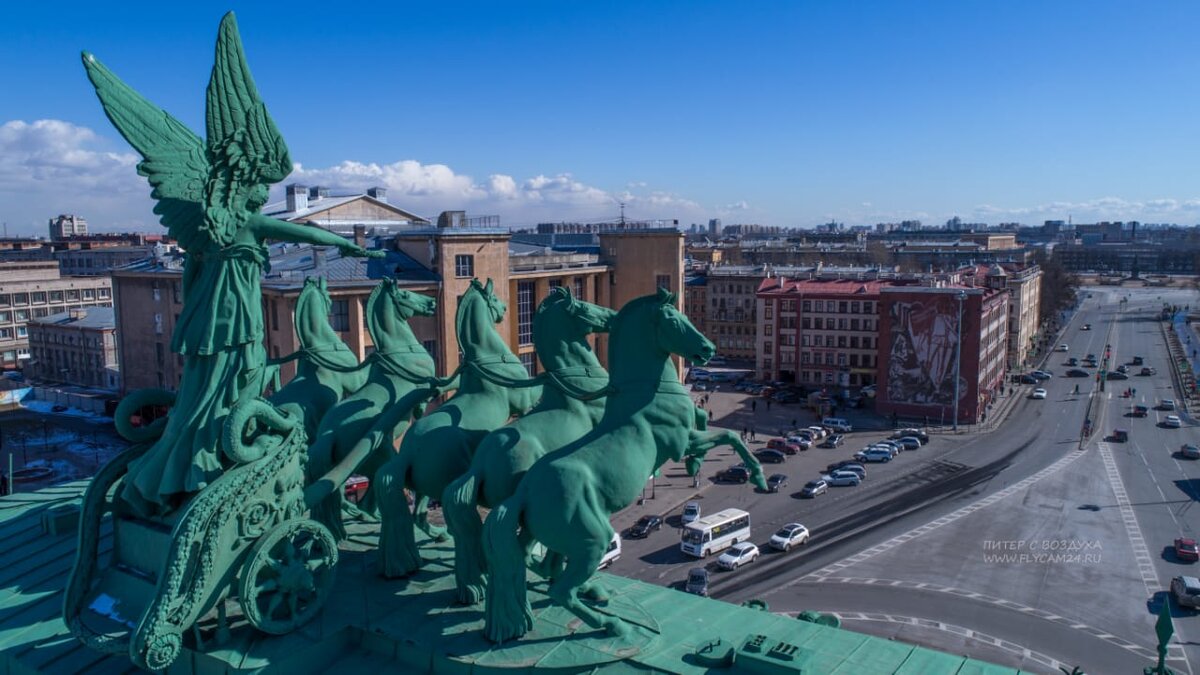 Колесница на Нарвских воротах