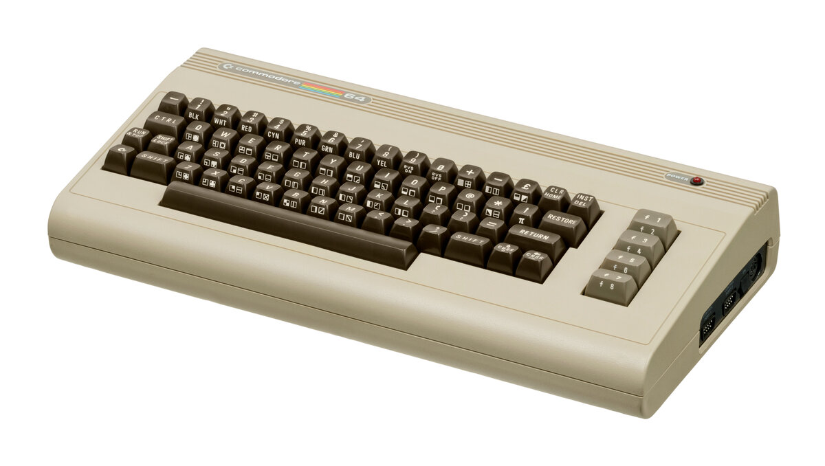 Commodore 64, фото: Evan-Amos, Own work, Public Domain, https://commons.wikimedia.org/w/index.php?curid=17414881