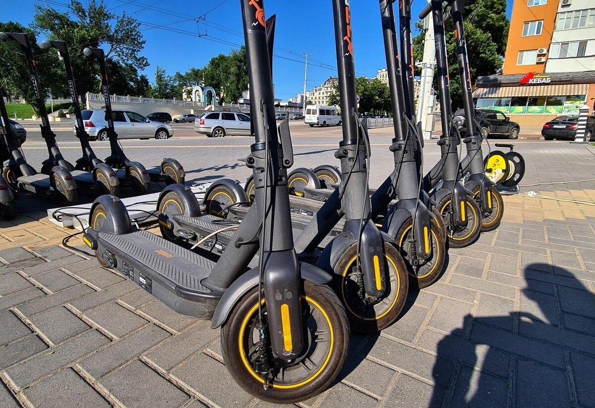 Как выбрать электросамокат взрослому человеку для езды по городу ...