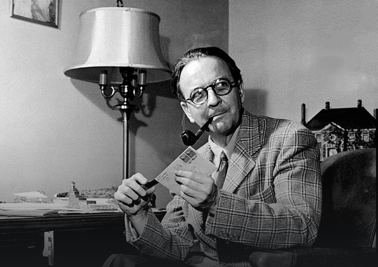 писатель Раймонд Чандлер
