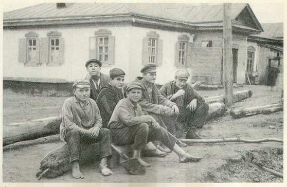  Группа воспитанников колонии им. М. Горького. 1925 год. Фото: makarenko.edu.ru