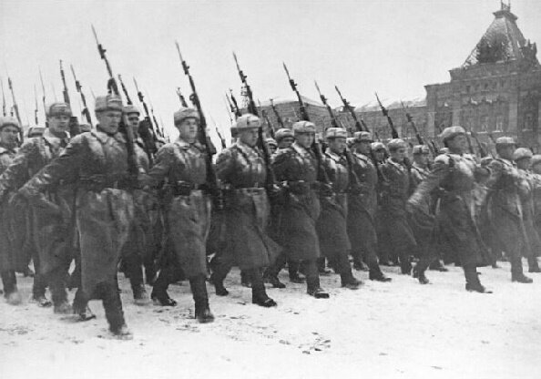 С парада прямо в бой