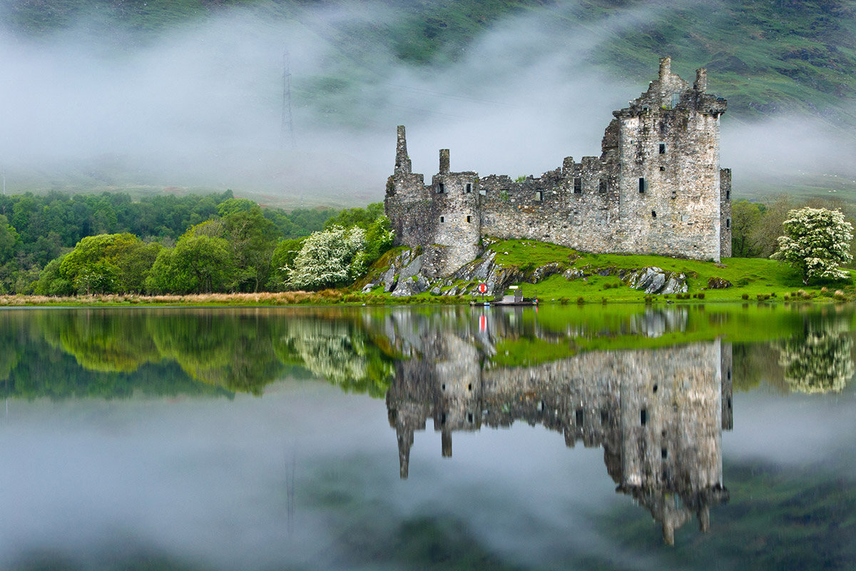 Britain castles. Замок Килренен,Шотландия. Замок Гилмур в Шотландии. Шотландский замок Килхурн. Замок Келберн Шотландия.