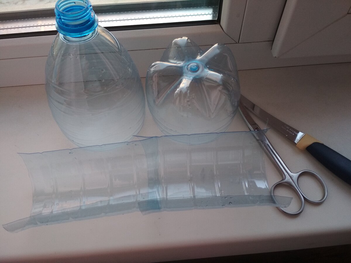 Водосток из пластиковых бутылок: эффективный водосток за копейки