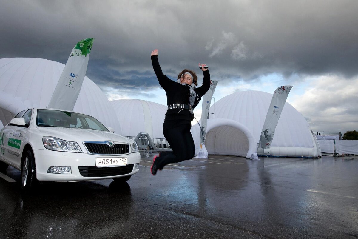 Преодолеть ненависть к себе и своему телу я смогла только в возрасте 27 лет. Сегодня, в 36 я таки решила сделать каминг аут и рассказать вам кое-что, что в нашем обществе о себе сообщать не принято… Дело в том, что у меня множественные доброкачественные образования - поликистоз яичников или синдром Штейна—Левенталя. 