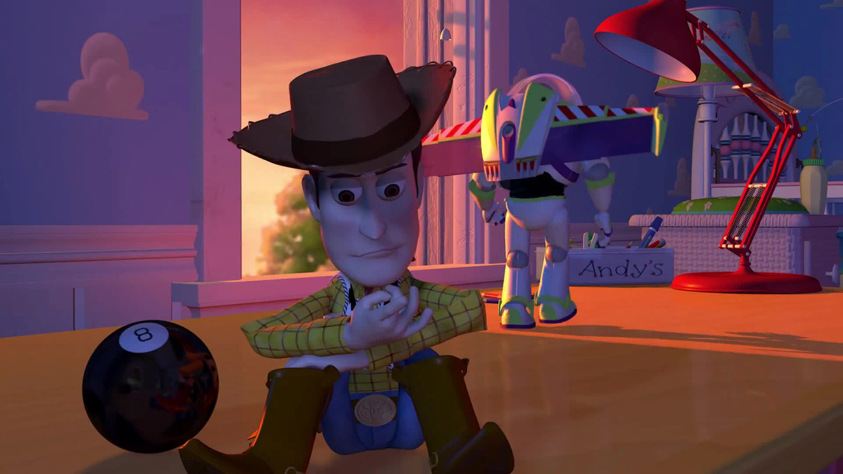 Многие дети уверены, когда их игрушки остаются без присмотра, они начинают оживать и заниматься различного рода делами. Данный мультфильм и вправду заставляет убедиться в том что игрушки становятся живыми, и живут своим игрушечным миром .
 Главный смысл мультфильма: Все игрушки боятся надоесть своему хозяину, они не хотят что бы их заменили на какую то другую игрушку, и поэтому они жертвуют многим для того что бы не остаться забытыми.