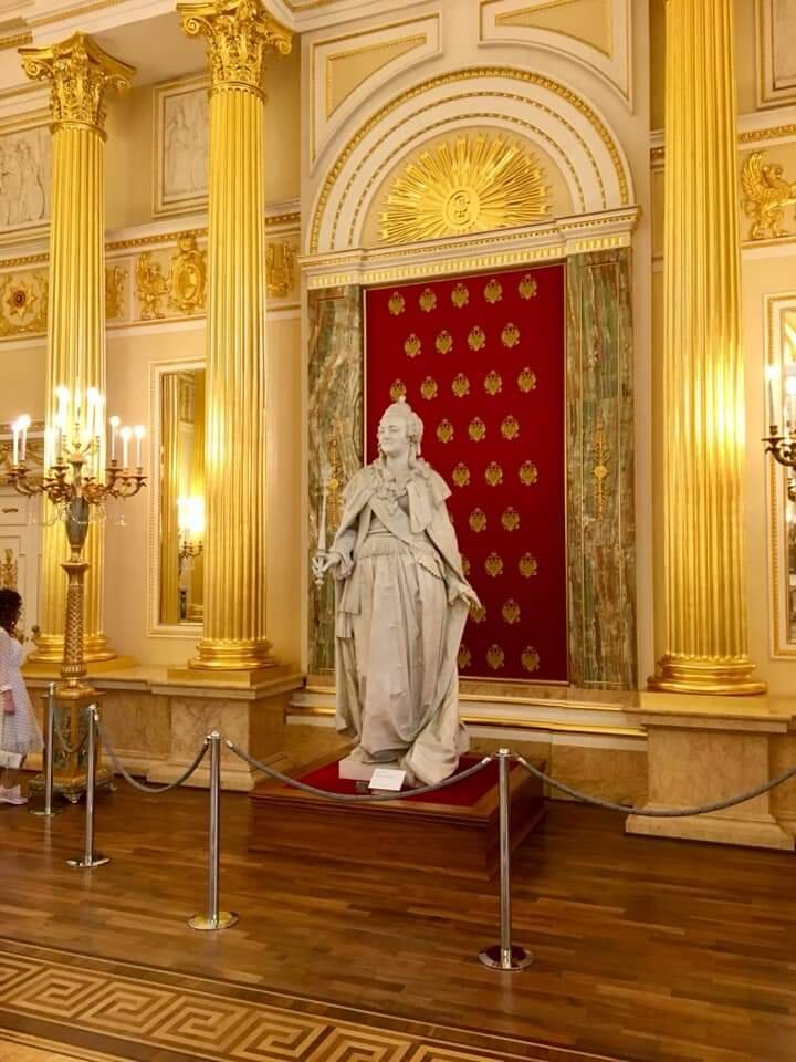 Статуя Екатерины II