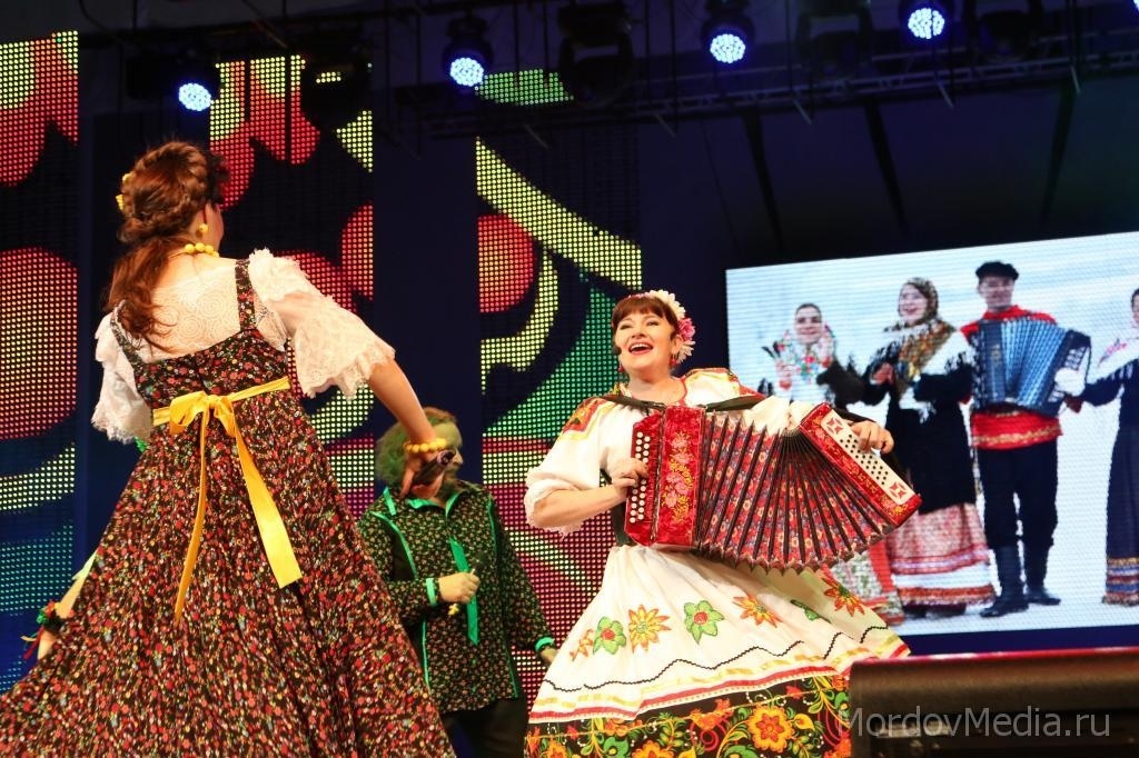 Народные песни, балалайка. 