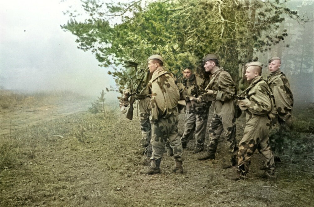 Разведгруппа РККА. 1943 г. Автор: Аркадий Шайхет. Фотография использована в качестве иллюстрации.