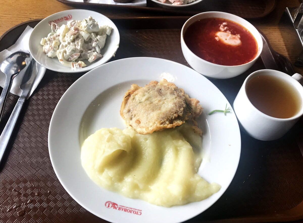 Вкусно поесть сургут. Дешевая столовая. Столовые в краснодаре. Ростов где поесть. Фрэнк ресторан ребрышки.