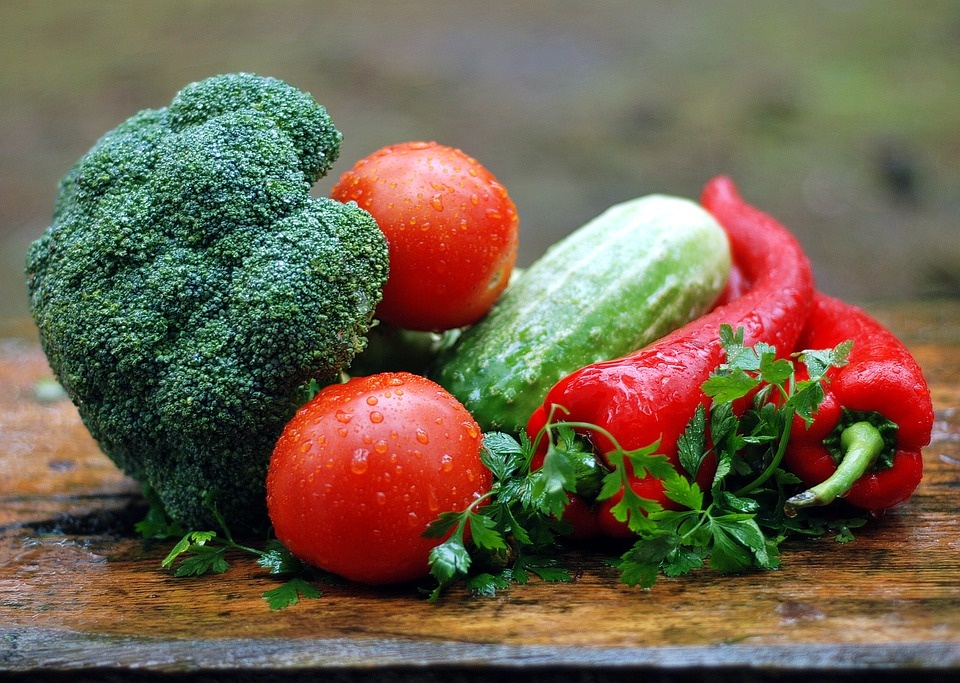 https://cdn.pixabay.com/photo/2016/08/11/08/04/vegetables-1584999_960_720.jpg