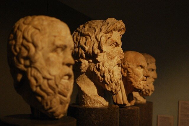 https://pixabay.com/photos/bustos-filsofia-aristotle-756620/