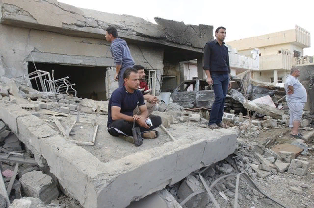 Что лучше - мирная жизнь под властью диктатора или свободная жизнь среди руин?