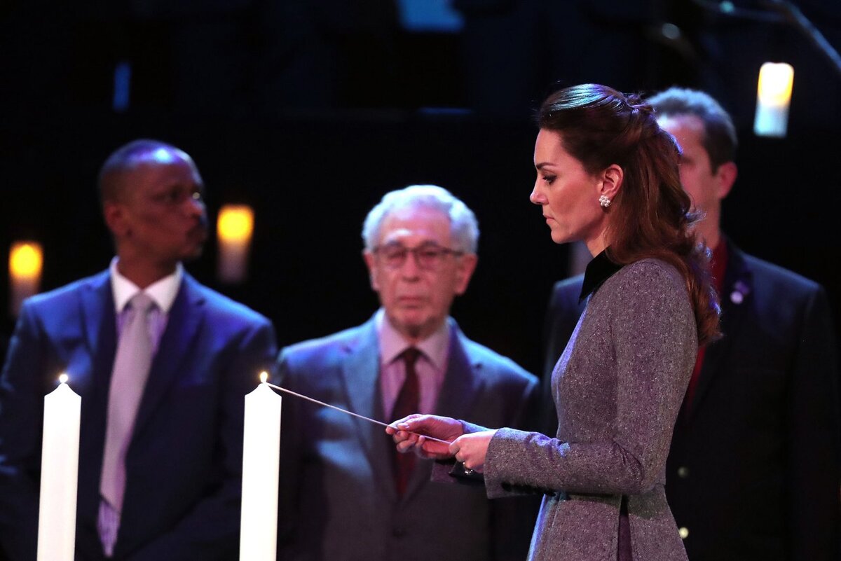 
twitter.com/KensingtonRoyal