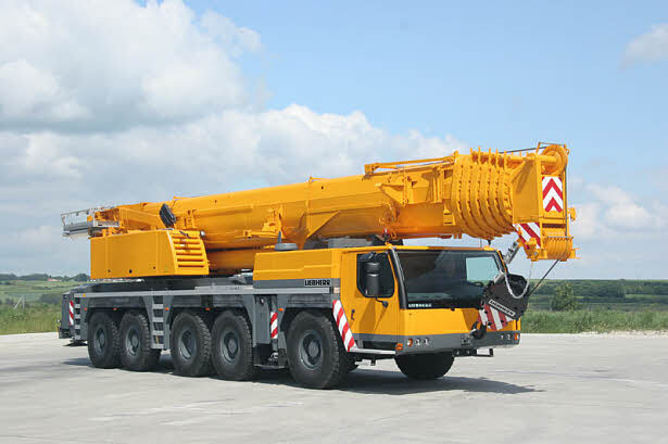 Автокран LIEBHERR LTM 1200-5.1. Картинка крана с сайта http://www.ecrane.ru/liebherrcranes/liebherr-ltm-1200-51.html