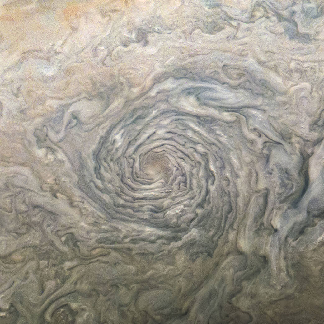 Невероятные снимки Юпитера
