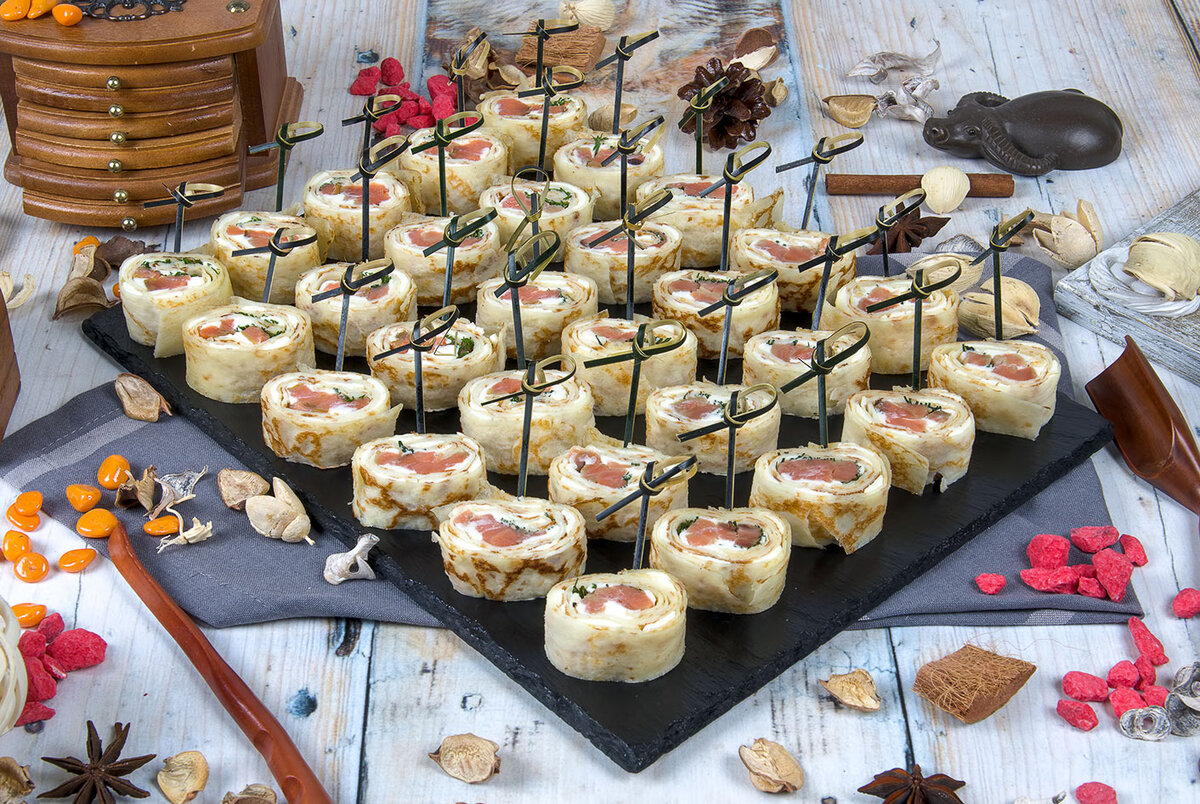 Блинные рулетики с кижучем от Ананас