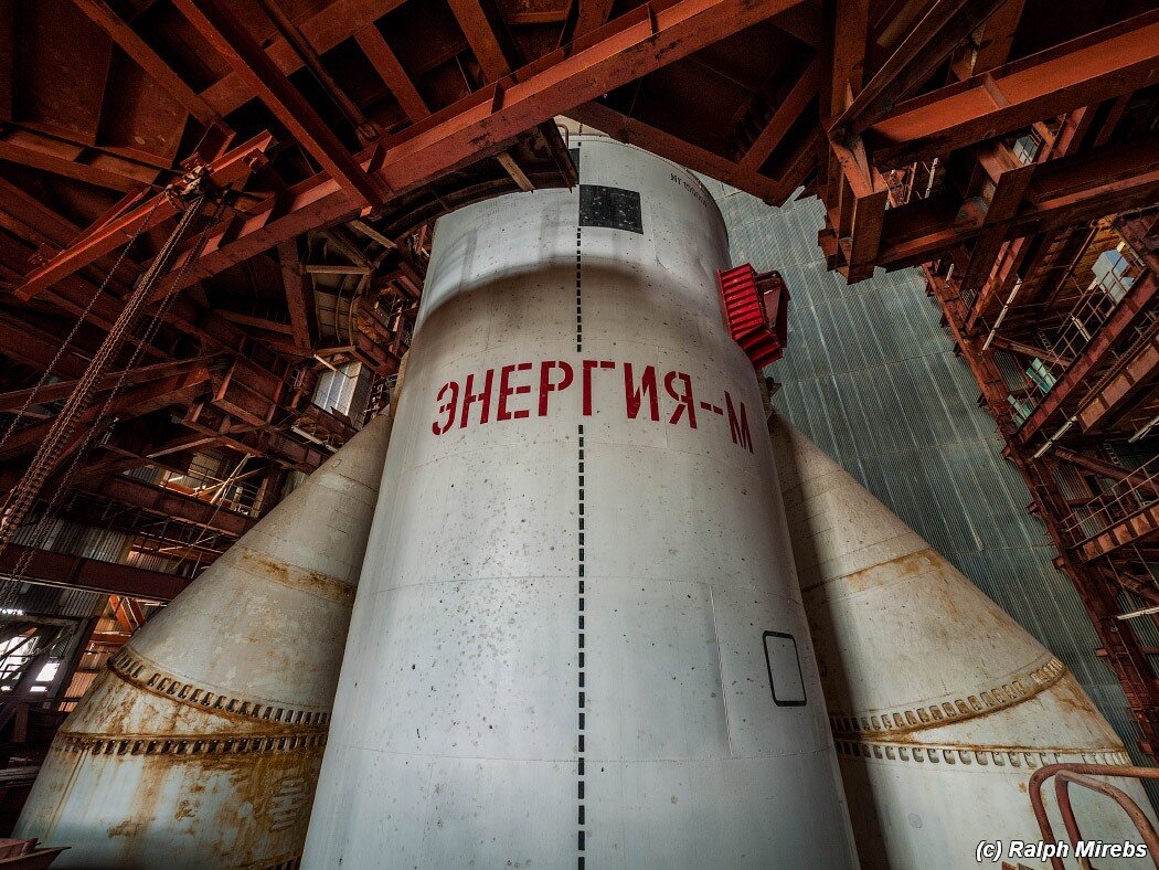 Источник фото: https://aviator.guru/blog/43886998773/Raketa-nositel-Energiya-M-i-eyo-poslednee-zhilische