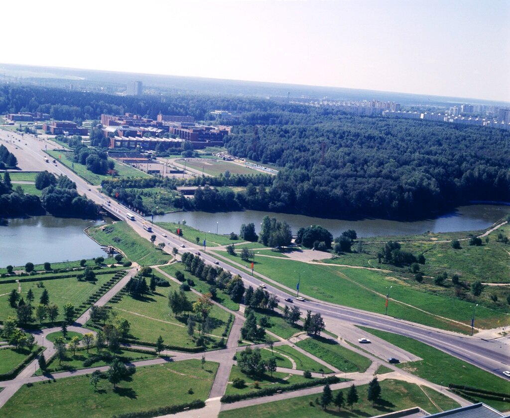 Вид на Парк Победы и МИЭТ.  Фото с сайта: pastvu.com