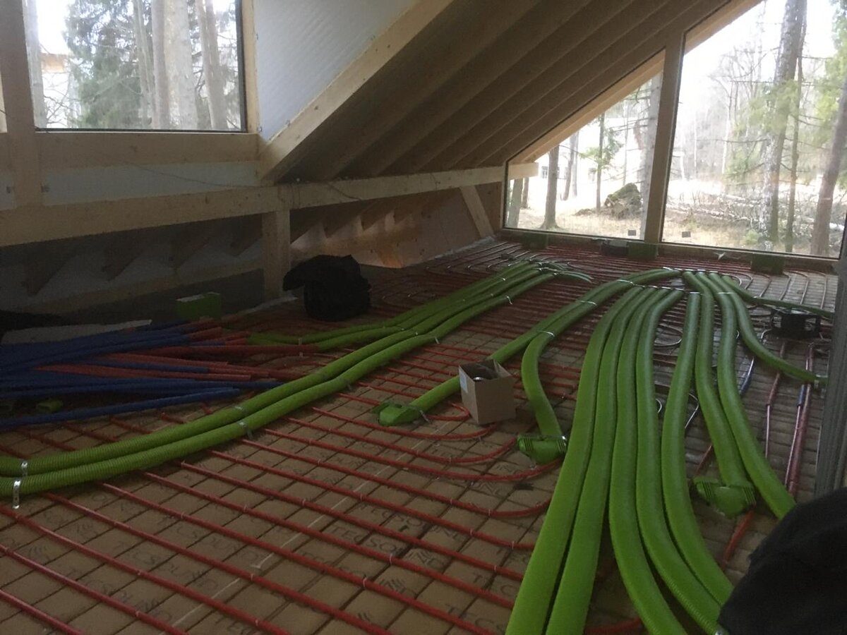 Воздуховоды 50х100 в стяжке пола второго этажа