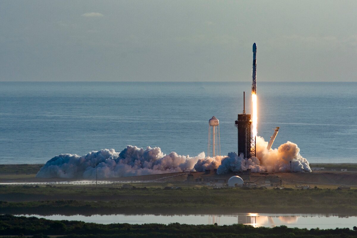Кадры прошлых запусков спутников Starlink (источник: SpaceX)