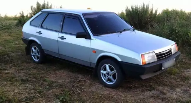 Модель отечественного автопрома ВАЗ-2109, по праву считается легендарной. 
