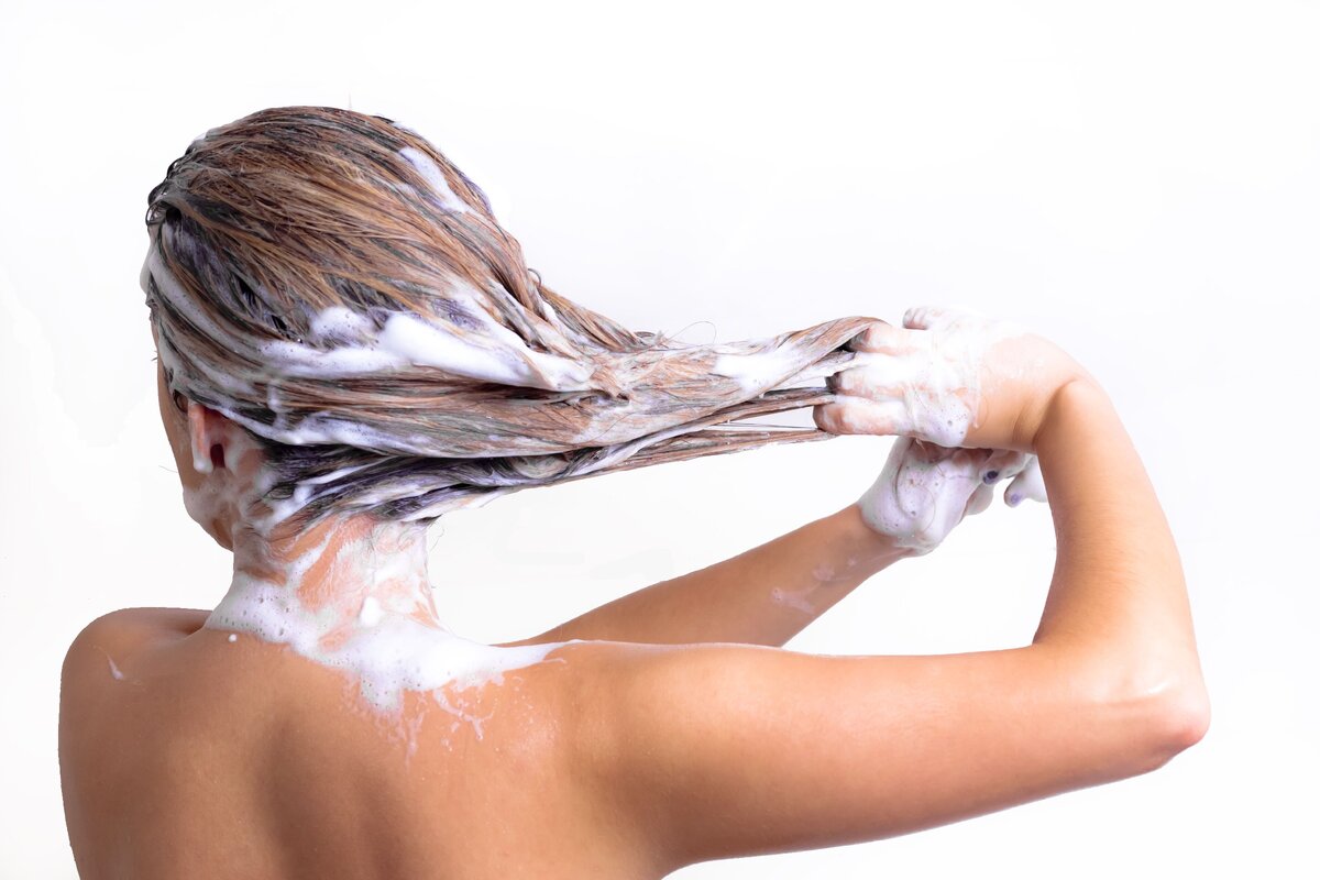 Процедуры мытья. Мытье волос. Гигиена волос. Мыть голову. Мытье головы шампунем.