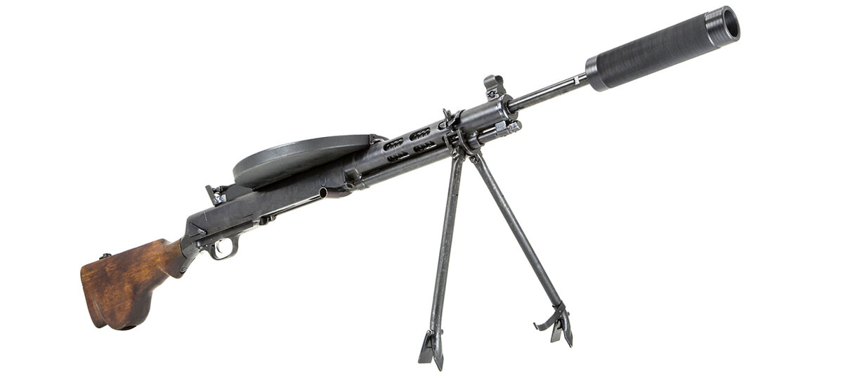 ДП с глушителем - Дегтярёв Пехотный с глушителем (фото взято с открытых источников)