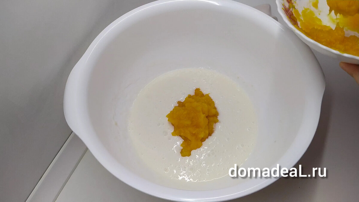 молоко или кефир соединить с пюре 