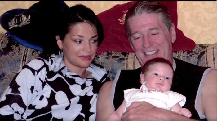 Юлия и Александр с дочкой Женей, фото из семейного архива матери Абдулова Людмилы Александровны