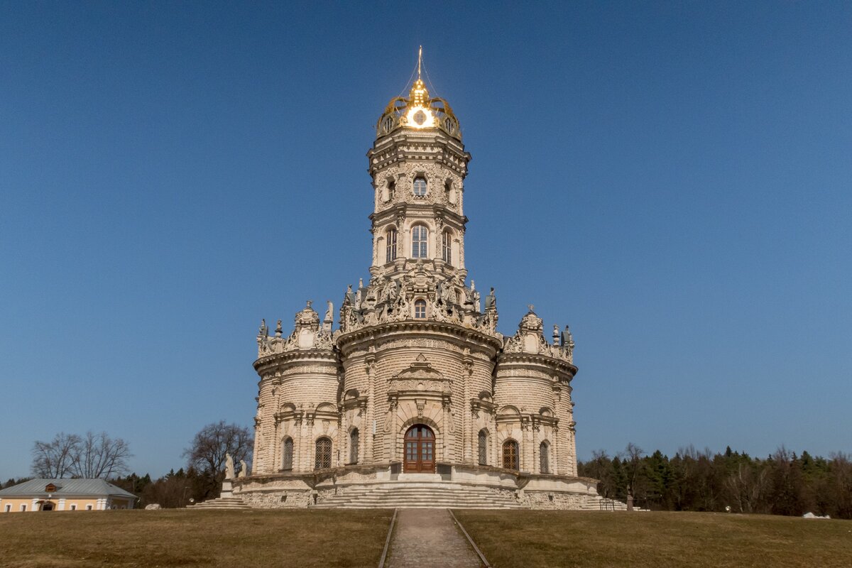 Необычные храмы подмосковья показать фото