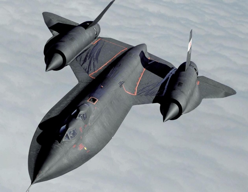 SR-71 Blackbird в небе