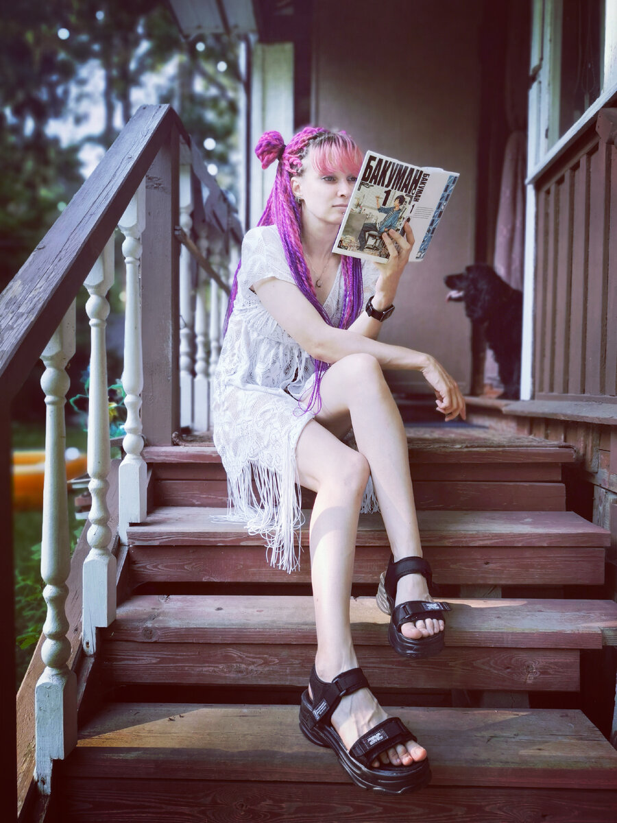 Взрослеть? Зачем? Что мне это даст? Я старею, этого достаточно. 