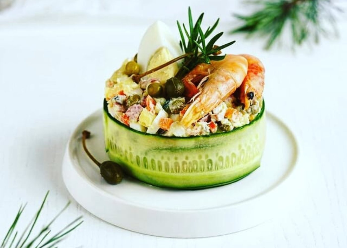 Оливье с креветками | рецепт