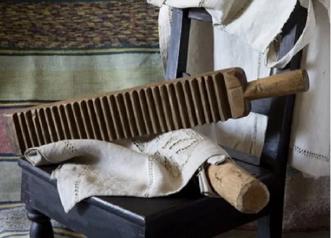 Скалка и валик. Фото из открытого источника