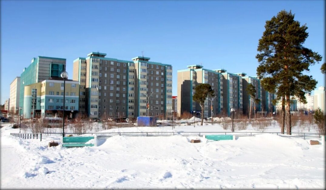 г. Когалым. В одном из этих домов, я прожила три года. 