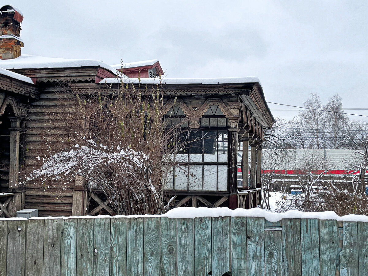 В поселке дачное нашли. Деревни в Подмосковье. Мистический дом Подмосковье.