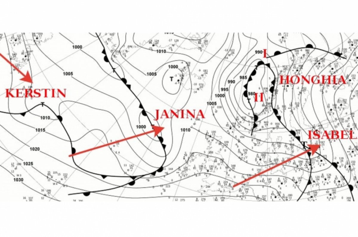   Три циклона несут на Петербург дожди, и еще один явится прямо под Новый год