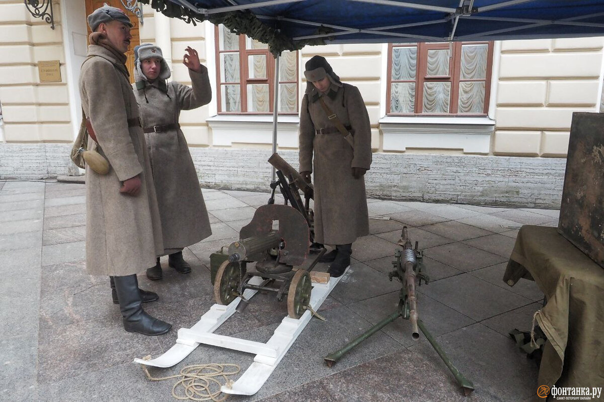 900 блокадных дней. Полевая кухня в Эрмитаже. 900 Дней 900 ночей. 900 Дней и ночей капеллы Санкт Петербург арт объект.