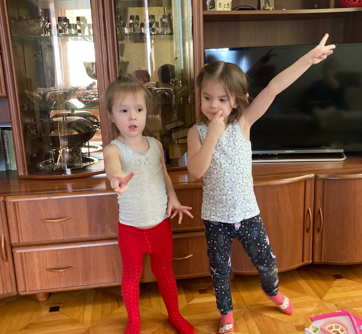 Алиса и Катюша