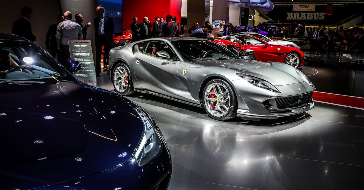 В соответствии с немецким исследованием, проведенным доктором Фердинандом Дуденхоффером, директором CAR-Center Automotive Research, базирующимся в Дуйсбурге, Германия, Ferrari, итальянский роскошный спортивный автомобиль, основанный Энцо Феррари в 1939 году, составляет в среднем 80 000 долларов США за каждую проданную машину .