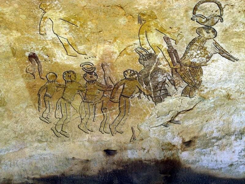 Древние наскальные рисунки инопланетян