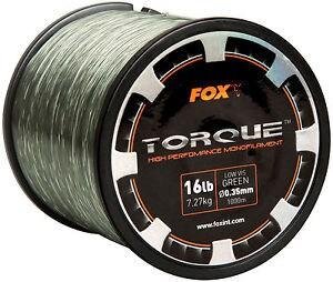 А) Монолески — это самые обычные нейлоновые лески, которые издавна используются в поплавочной, фидерной и других ловлях. Отличие для ловли карпа — диаметр. Поскольку карп рыба крупная и сильная, которая при этом сопротивляется гораздо сильнее, чем лещ, и тем более плотва, леска должна соответствовать. Наиболее стандартный вариант, который и достаточно прочен, чтобы не порваться при вываживании и забросе, и достаточно тонок, чтобы бросать до 100м — 0.3мм. Всем новичкам, мы бы рекомендовали начать именно с такого типа лески. Это, как удилище с тестом 3,5lb в нашей статье про карповые удилища. Золотая середина.