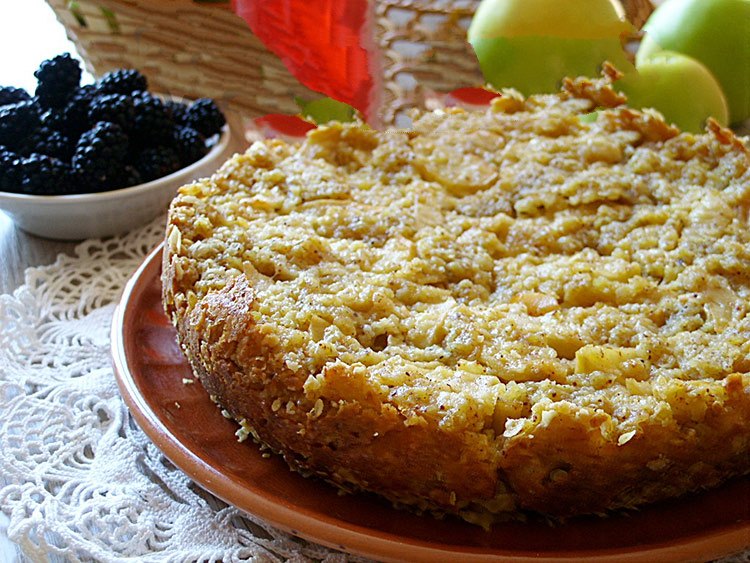 Насыпной пирог с овсянкой и яблоками