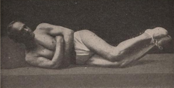 Несколько дней назад я опубликовала первую статью о Сэнфорде Беннете - человеке, который в 50 лет стал делать собственный комплекс упражнений для лица и тела в кровати, а к 72 годам по всем...-18