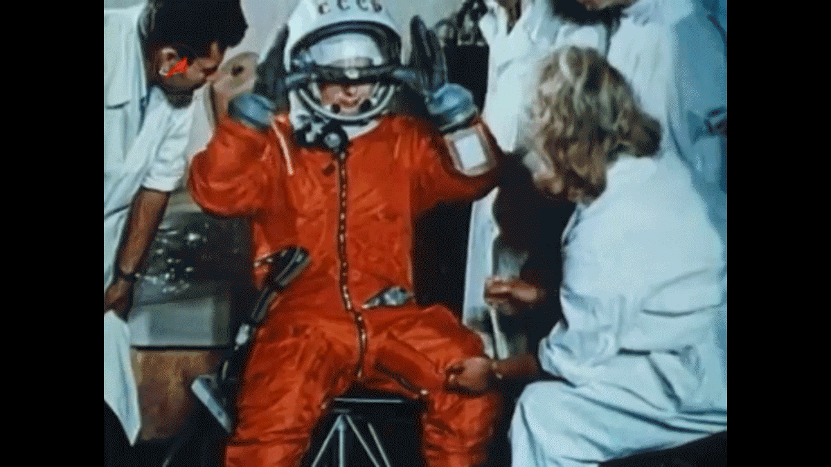 Энциклопедия "Космонавты". Космонавт СССР № 6.