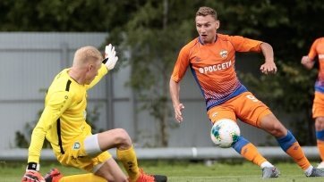 Подопечные Виктора Гончаренко разгромили команду Романа Шаронова. В воротах казанцев побывало четыре безответных мяча.
